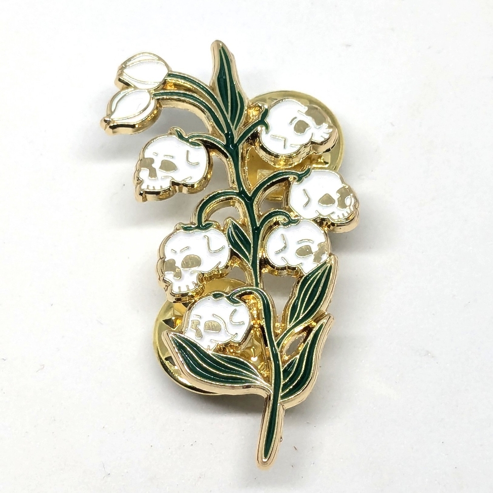 Creepy Skull Flowers Pin - Hard Enamel